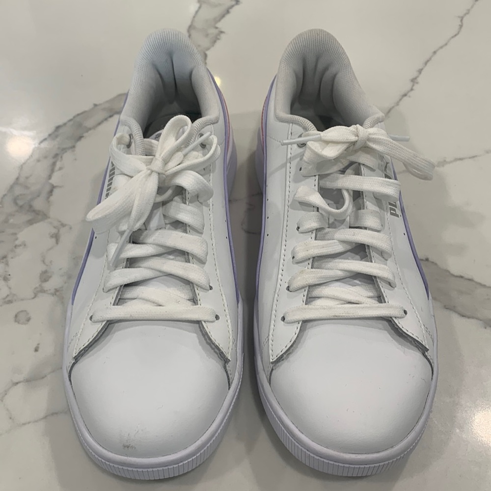 Puma Vikki V2 Shift Women’s Sneakers. Size 9